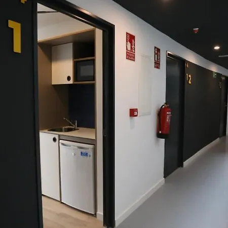 Residencia De Estudiantes Xior Teatinos Solo Estudiantes Málaga