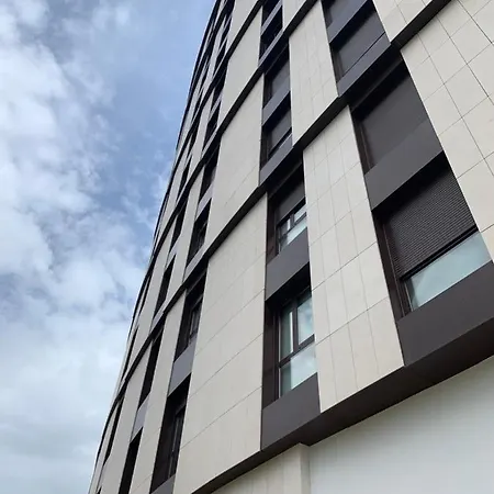 Appartement Residencia De Estudiantes Xior Teatinos Solo Estudiantes